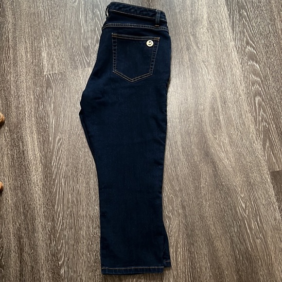 Michael Kors - Capri Stretch Jeans - Picture 2 of 12